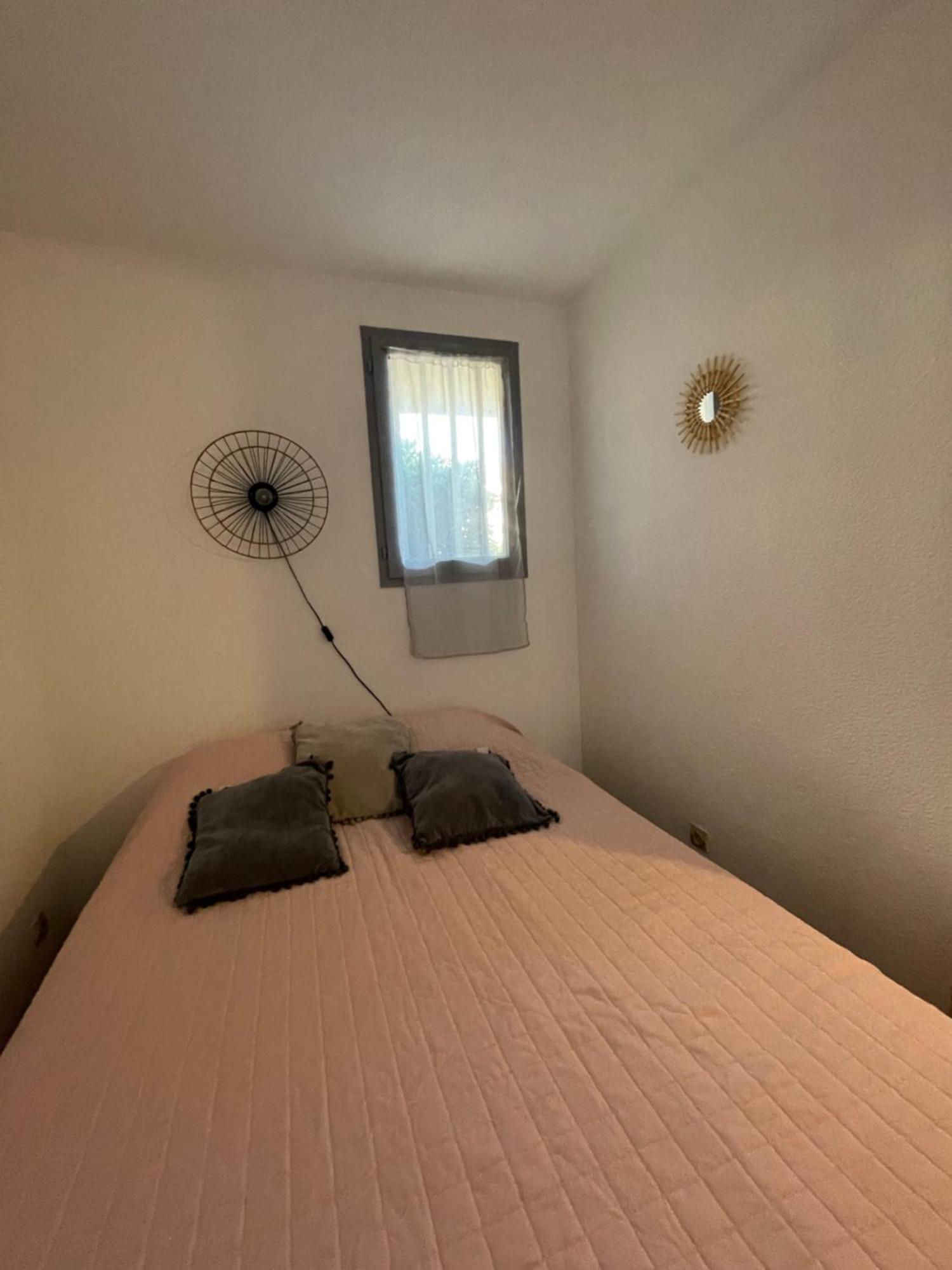 Parenthese Au Bord De L'Eau Apartment Port-la-Nouvelle Bagian luar foto